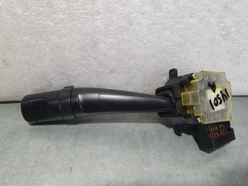 Recambio de mando limpia para ssangyong rodius xdi referencia OEM IAM SIN REF  