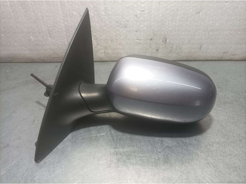 Recambio de retrovisor izquierdo para opel corsa c essentia referencia OEM IAM 24420982  C/ MANDO Y TOCADO