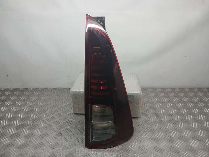 Recambio de piloto trasero derecho para renault espace iv (jk0) dynamique referencia OEM IAM 8200027152  TOCADO