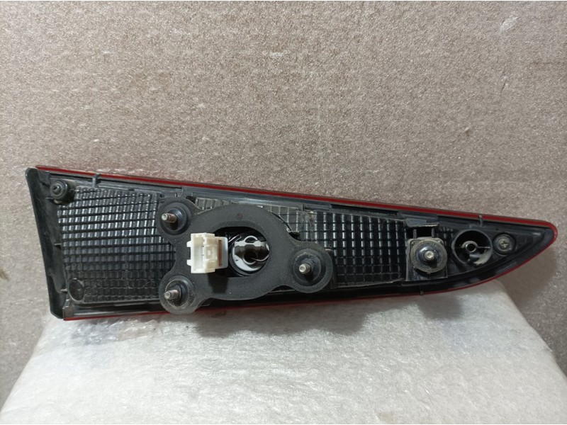 Recambio de piloto trasero derecho para hyundai kona essence 2wd referencia OEM IAM 92404J90  INTERIOR MOBIS