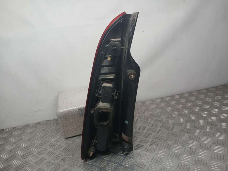 Recambio de piloto trasero derecho para renault espace iv (jk0) dynamique referencia OEM IAM 8200027152  TOCADO