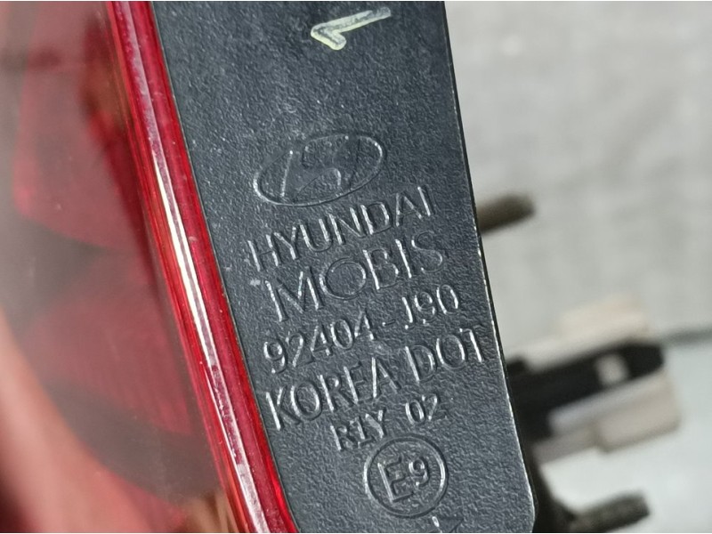 Recambio de piloto trasero derecho para hyundai kona essence 2wd referencia OEM IAM 92404J90  INTERIOR MOBIS