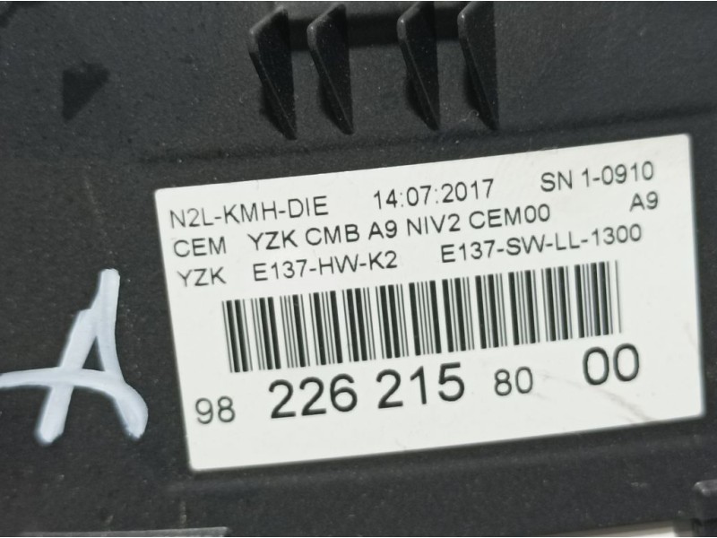 Recambio de cuadro instrumentos para peugeot 208 active referencia OEM IAM 9822621580  