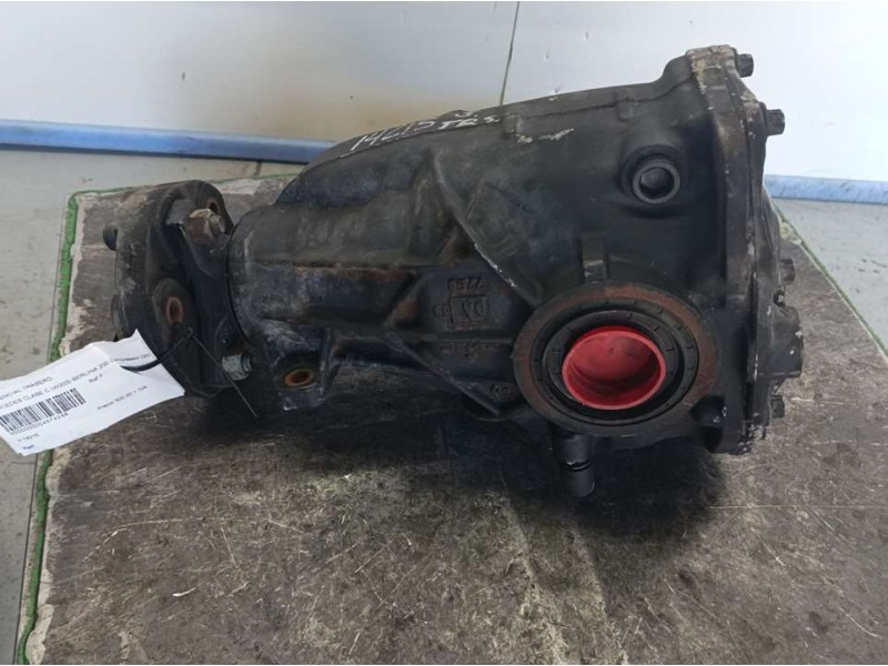 Recambio de diferencial trasero para mercedes-benz clase c (w203) berlina 200 compressor (203.042) referencia OEM IAM A203351000