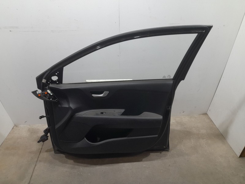 Recambio de puerta delantera derecha para kia stonic (yb) 1.2 cvvt referencia OEM IAM  TOCADA 