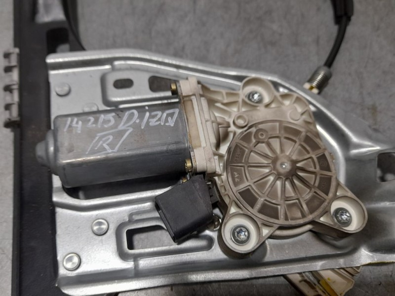 Recambio de elevalunas delantero izquierdo para mercedes-benz clase c (w203) berlina 200 compressor (203.042) referencia OEM IAM