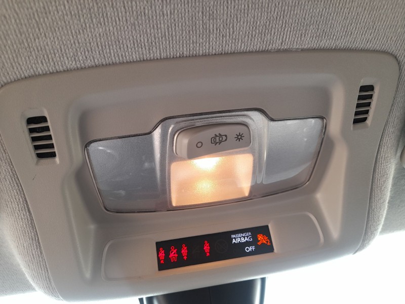 Recambio de luz interior para citroën c3 iii (sx) 1.2 vti 82 referencia OEM IAM 96754056BJ  