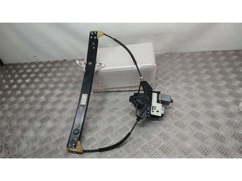 Recambio de elevalunas trasero izquierdo para skoda octavia iii combi (5e5, 5e6) 1.5 tsi g-tec referencia OEM IAM 5E0839461 BROS