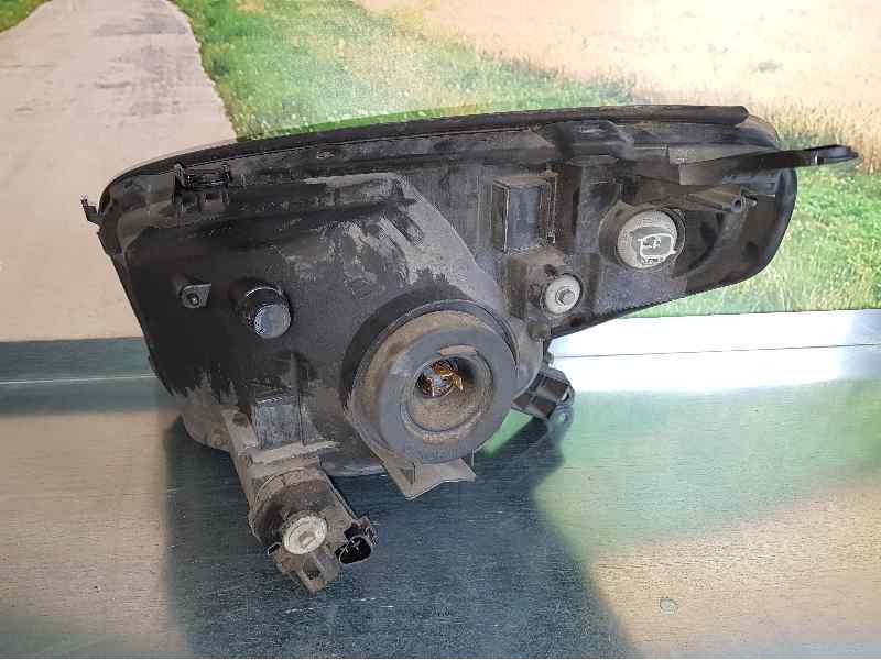 Recambio de faro derecho para toyota rav 4 (a2) 2.0 d-4d executive 4x4 (2003) referencia OEM IAM   PULIR