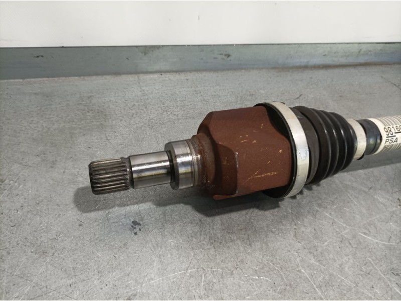 Recambio de transmision delantera derecha para peugeot 208 active referencia OEM IAM 9816028680  