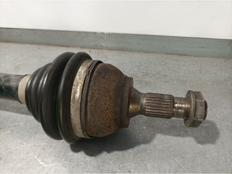 Recambio de transmision delantera derecha para peugeot 208 active referencia OEM IAM 9816028680  