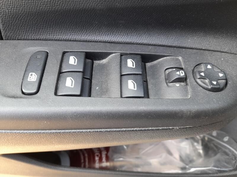 Recambio de mando elevalunas delantero izquierdo para opel corsa f (p2jo) 1.2 (68) referencia OEM IAM 96788264ZD C/MANDO RETROVI