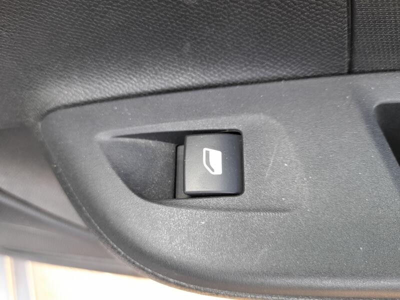 Recambio de mando elevalunas trasero derecho para opel corsa f (p2jo) 1.2 (68) referencia OEM IAM 98044803ZD  