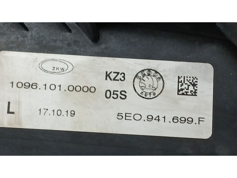 Recambio de faro antiniebla izquierdo para skoda octavia iii combi (5e5, 5e6) 1.5 tsi g-tec referencia OEM IAM 5E0941699F  10961