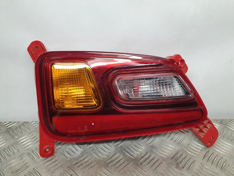 Recambio de piloto trasero izquierdo para hyundai kona essence 2wd referencia OEM IAM 92405J901  INFERIOR