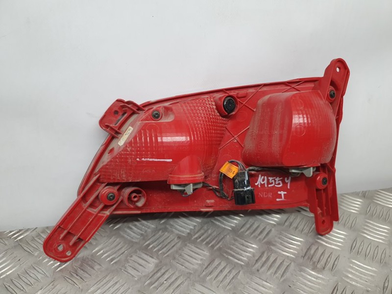 Recambio de piloto trasero izquierdo para hyundai kona essence 2wd referencia OEM IAM 92405J901  INFERIOR