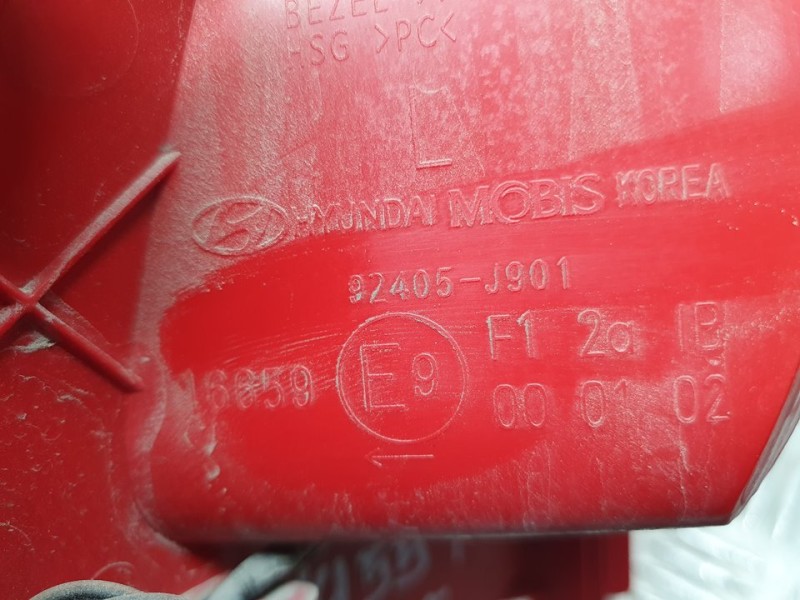 Recambio de piloto trasero izquierdo para hyundai kona essence 2wd referencia OEM IAM 92405J901  INFERIOR