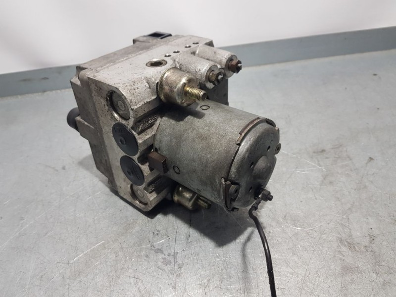 Recambio de abs para volvo v40 familiar 1.8 16v referencia OEM IAM 30621337 0265216014 BOSCH