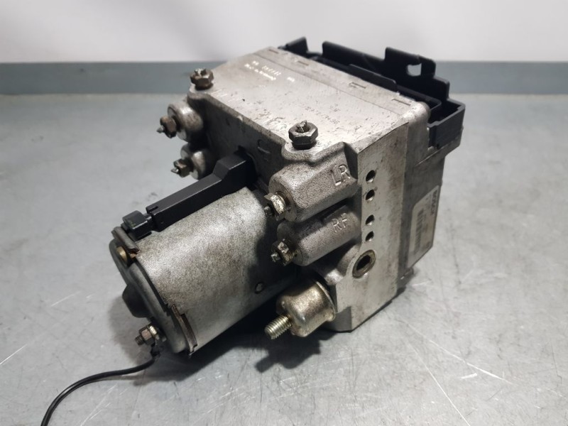 Recambio de abs para volvo v40 familiar 1.8 16v referencia OEM IAM 30621337 0265216014 BOSCH