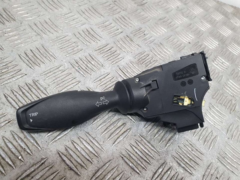 Recambio de mando intermitentes para ford ka+ active referencia OEM IAM G1B513335AB  