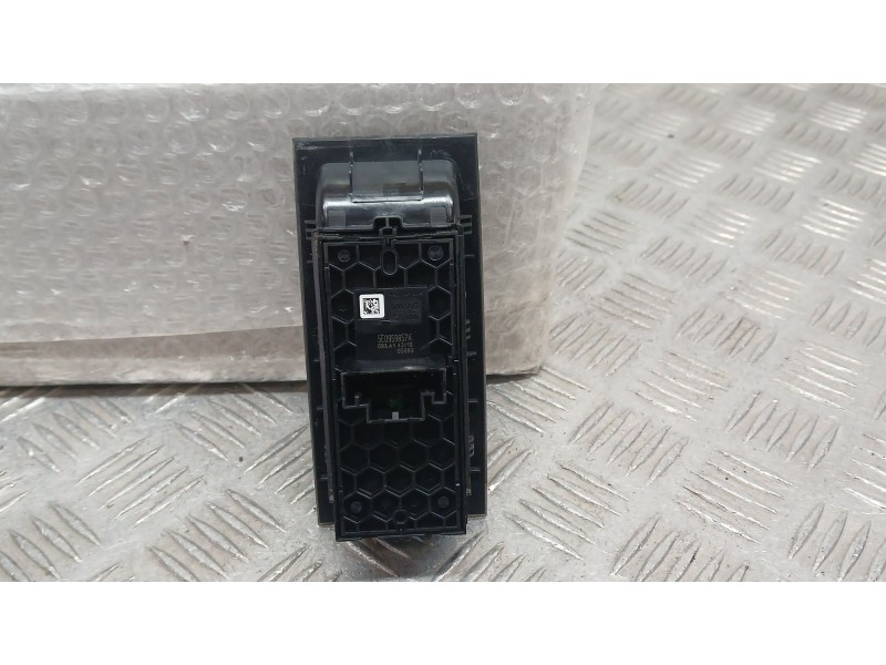 Recambio de mando elevalunas delantero izquierdo para skoda octavia iii combi (5e5, 5e6) 1.5 tsi g-tec referencia OEM IAM 5E0959