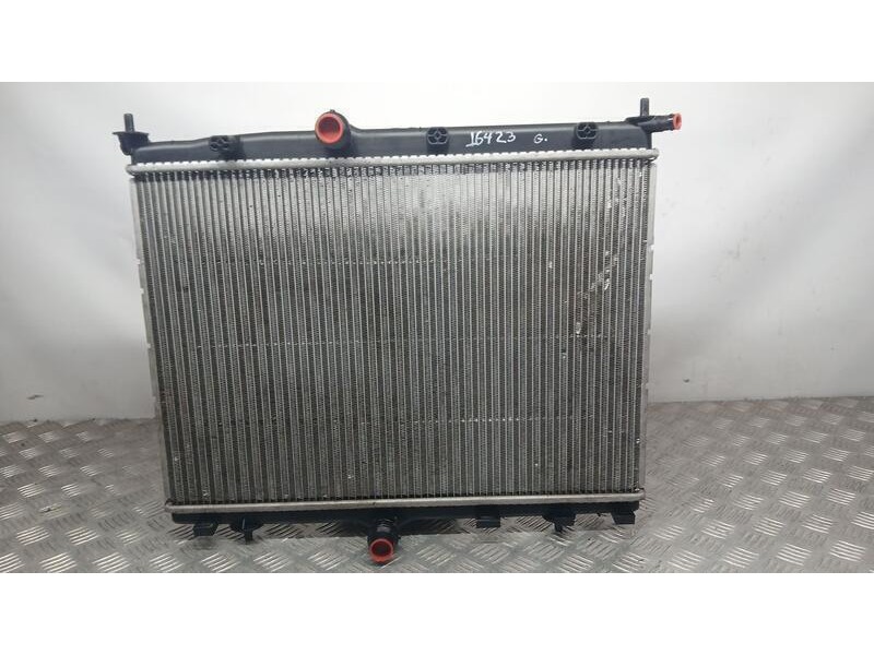 Recambio de radiador agua para opel corsa f elegance referencia OEM IAM 9827174680  2221124490