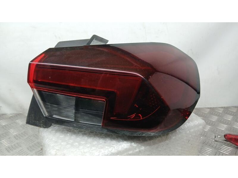 Recambio de piloto trasero derecho para opel corsa f (p2jo) 1.2 (68) referencia OEM IAM 9829317280 VALEO 39162664