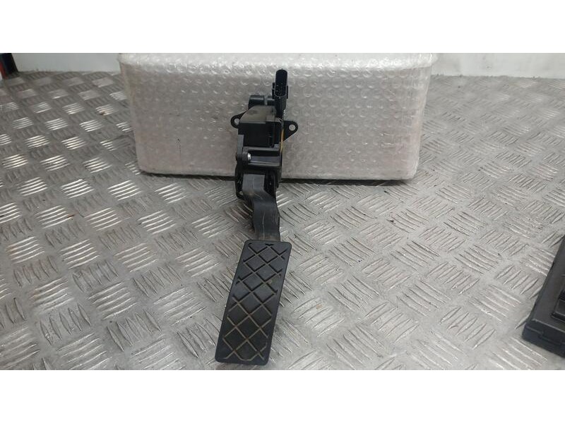 Recambio de potenciometro pedal para seat toledo (kg3) style referencia OEM IAM 6C1721503D BOSCH 0280755336