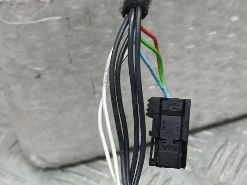 Recambio de retrovisor derecho para peugeot 208 style referencia OEM IAM 1611240580  ELECTRICO 6 Y 3 CABLES ROZADO