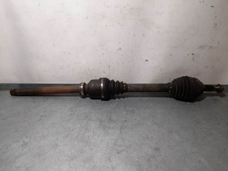 Recambio de transmision delantera derecha para peugeot 407 sport referencia OEM IAM 9686058980  