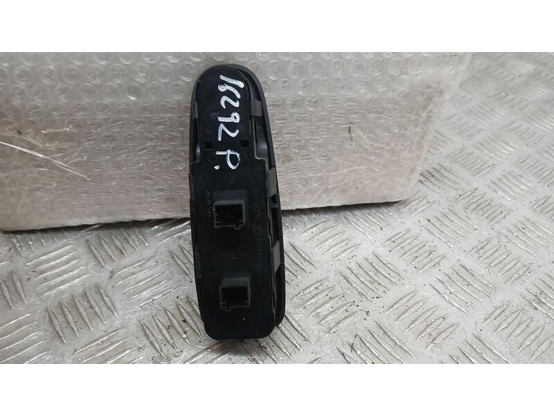 Recambio de mando elevalunas delantero izquierdo para citroën c4 picasso sx referencia OEM IAM 96639383ZD C/ MANDO RETROVISOR 