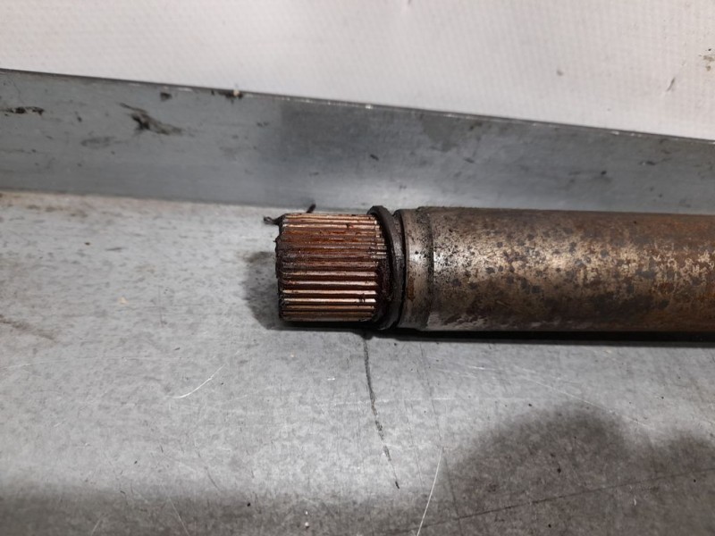 Recambio de transmision delantera derecha para peugeot 407 sport referencia OEM IAM 9686058980  