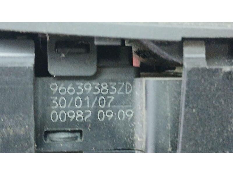 Recambio de mando elevalunas delantero izquierdo para citroën c4 picasso sx referencia OEM IAM 96639383ZD C/ MANDO RETROVISOR 