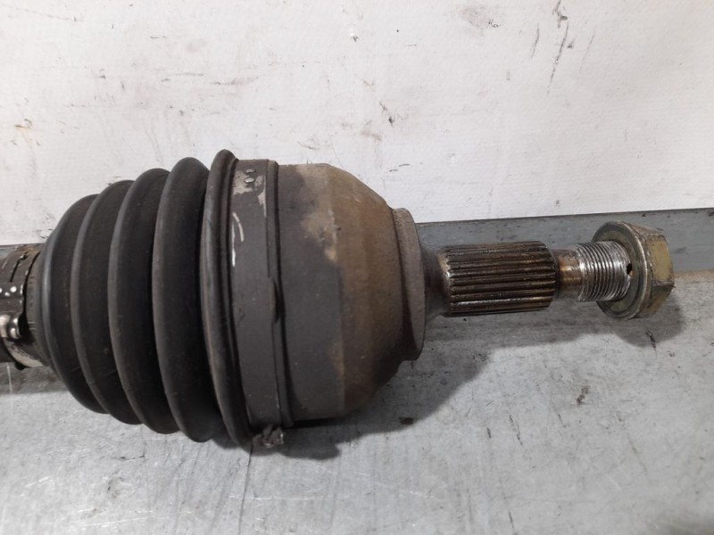 Recambio de transmision delantera derecha para peugeot 407 sport referencia OEM IAM 9686058980  