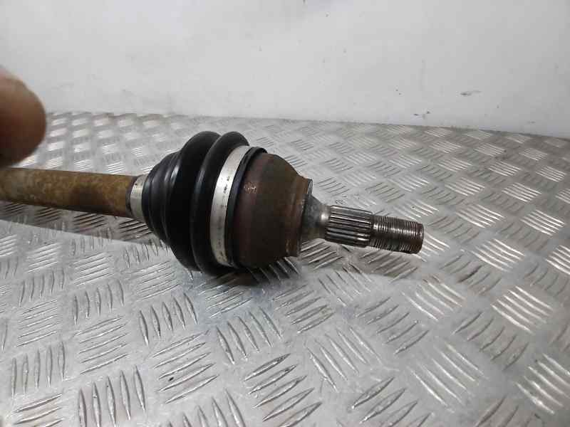 Recambio de transmision delantera derecha para peugeot 208 style referencia OEM IAM 9616028680  PSA