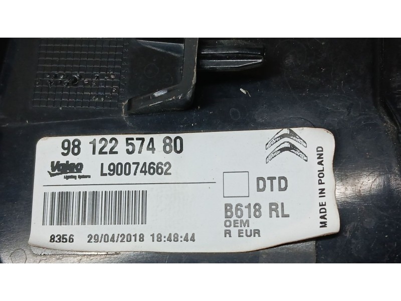Recambio de piloto trasero derecho para citroën c3 iii (sx) 1.2 vti 82 referencia OEM IAM 9812257480 VALEO L90074662