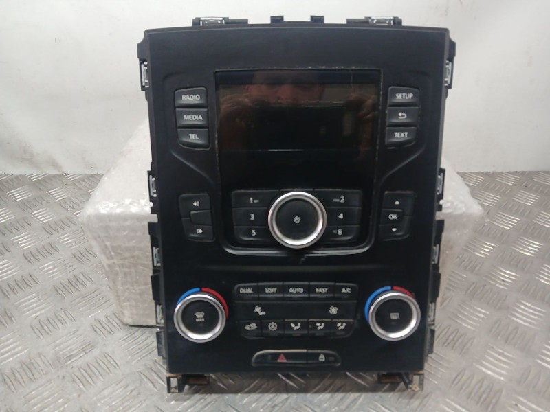 Recambio de sistema audio / radio para renault megane iv hatchback (b9a/m/n_) 1.5 blue dci 115 (b9a6) referencia OEM IAM 2809084