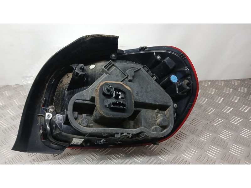 Recambio de piloto trasero izquierdo para citroën c3 iii (sx) 1.2 vti 82 referencia OEM IAM 9812257580 VALEO L90074661