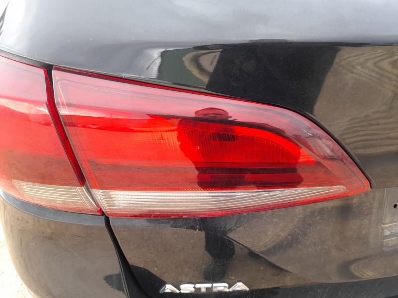 Recambio de piloto trasero izquierdo interior para opel astra k sports tourer (b16) 1.6 cdti (35) referencia OEM IAM 39077378  