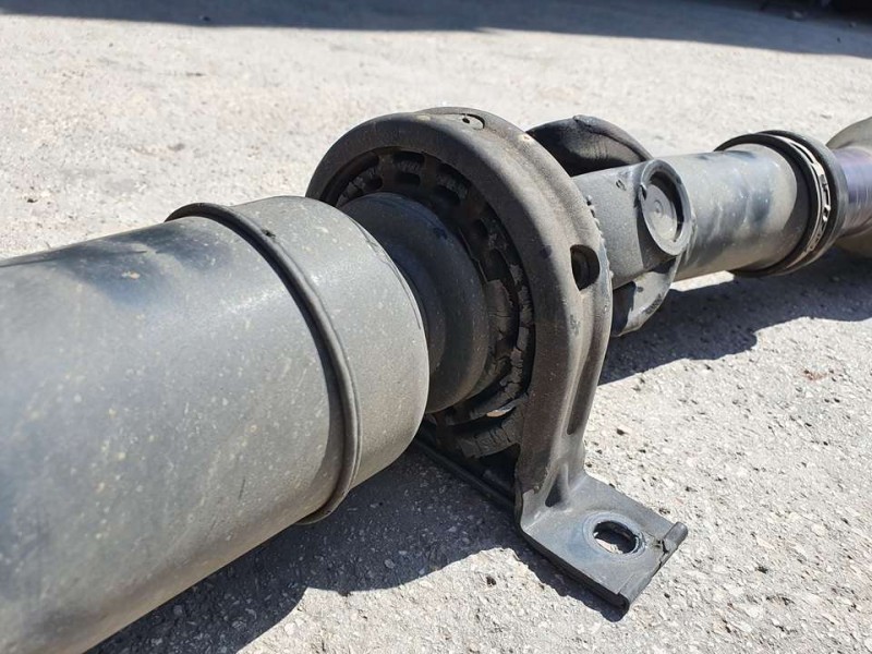 Recambio de transmision central para iveco daily ka caja cerrada gran espacio 35s... batalla 3300 referencia OEM IAM SIN REF  