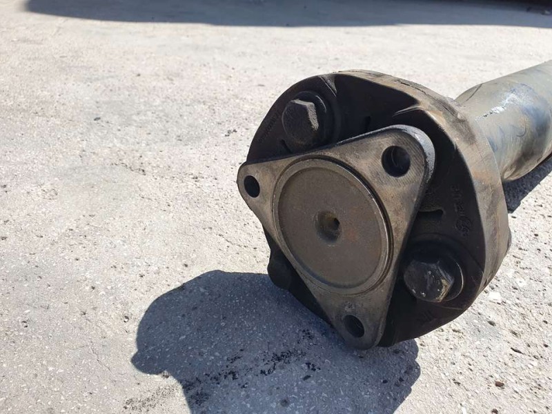 Recambio de transmision central para iveco daily ka caja cerrada gran espacio 35s... batalla 3300 referencia OEM IAM SIN REF  