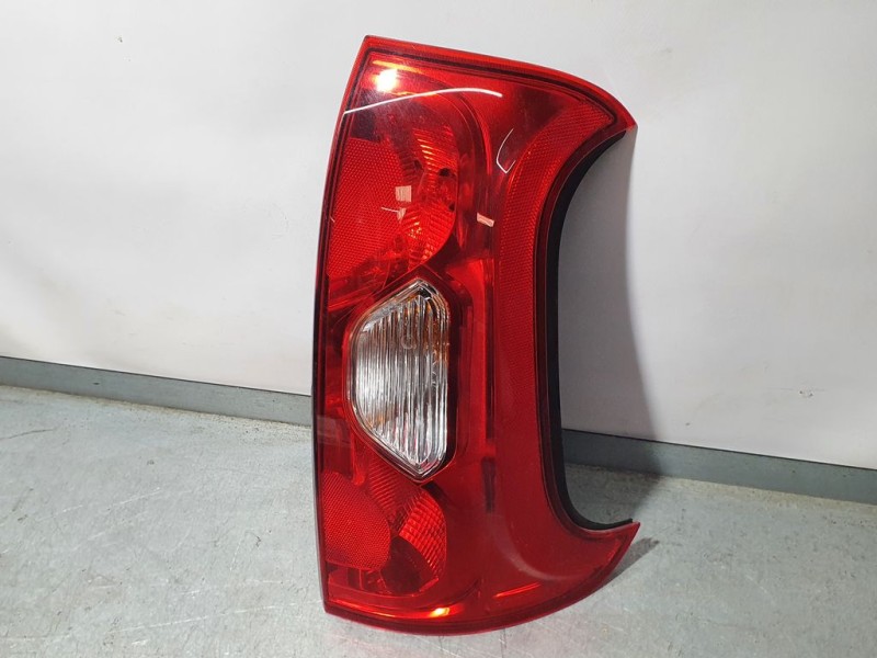 Recambio de piloto trasero derecho para fiat panda van iii (519) pop referencia OEM IAM   