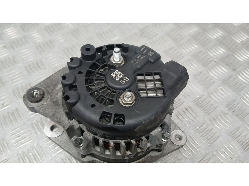 Recambio de alternador para opel astra j lim. sport referencia OEM IAM 13500186 DAC 