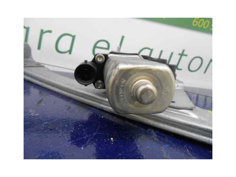 Recambio de elevalunas delantero derecho para dacia duster ambiance 4x2 referencia OEM IAM 8200733828  ELECTRICO