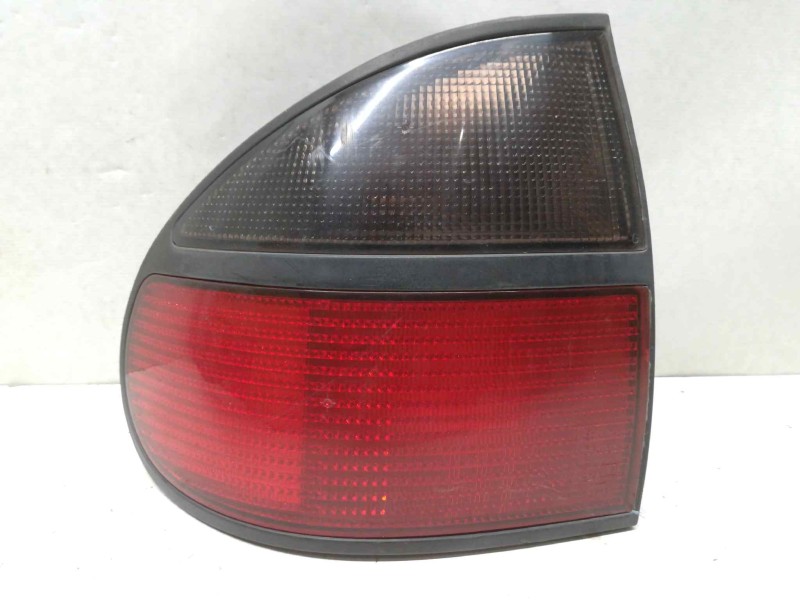 Recambio de piloto trasero izquierdo para renault laguna (b56) 2.2 diesel referencia OEM IAM   