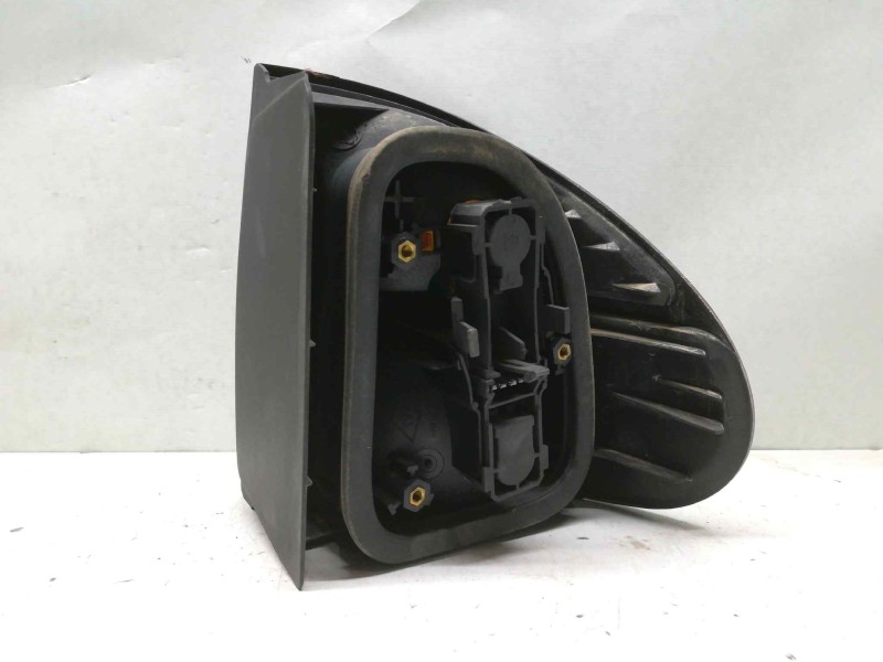 Recambio de piloto trasero izquierdo para renault laguna (b56) 2.2 diesel referencia OEM IAM   