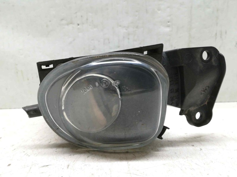 Recambio de faro antiniebla izquierdo para audi a6 avant (c4) referencia OEM IAM   
