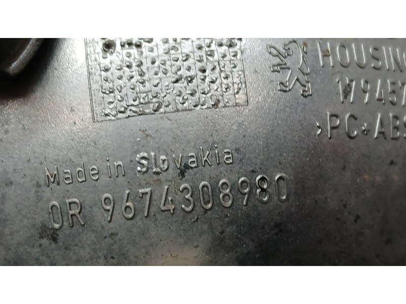 Recambio de piloto trasero central para opel corsa f (p2jo) 1.2 (68) referencia OEM IAM 9674308980  