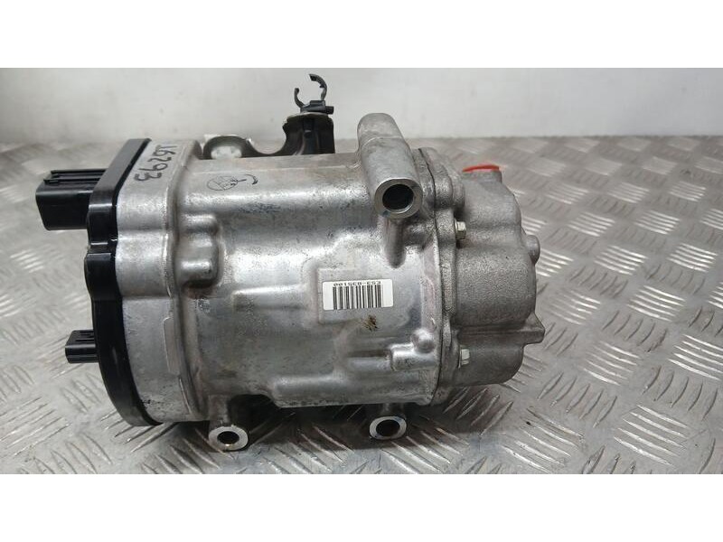 Recambio de compresor aire acondicionado para toyota corolla (e21) hybrid active referencia OEM IAM 8837047092 DENSO ESB20C 4240