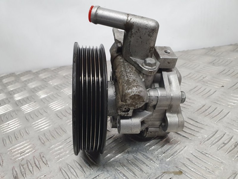 Recambio de bomba direccion para hyundai tucson (jm) 2.0 crdi style referencia OEM IAM 571002E200  